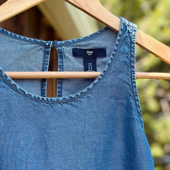 Gap  Summer Tank Top - chambray style - sleeveless - S - Picture 2 of 4